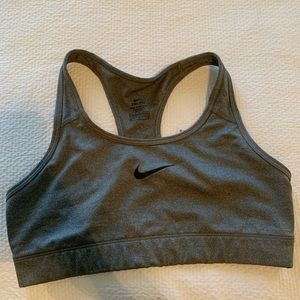 Nike pro sports bra